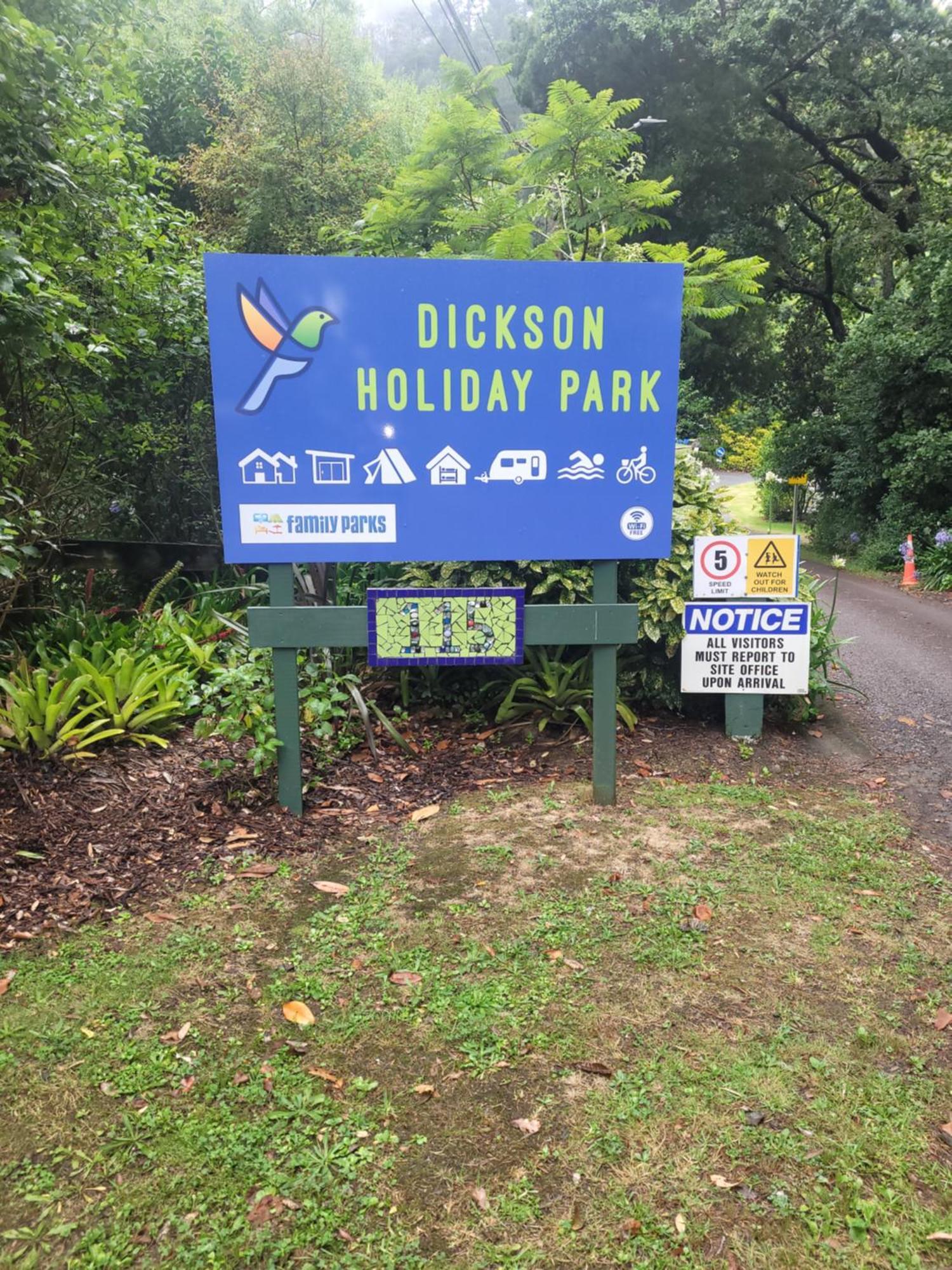 Dickson Holiday Park Темза Екстер'єр фото